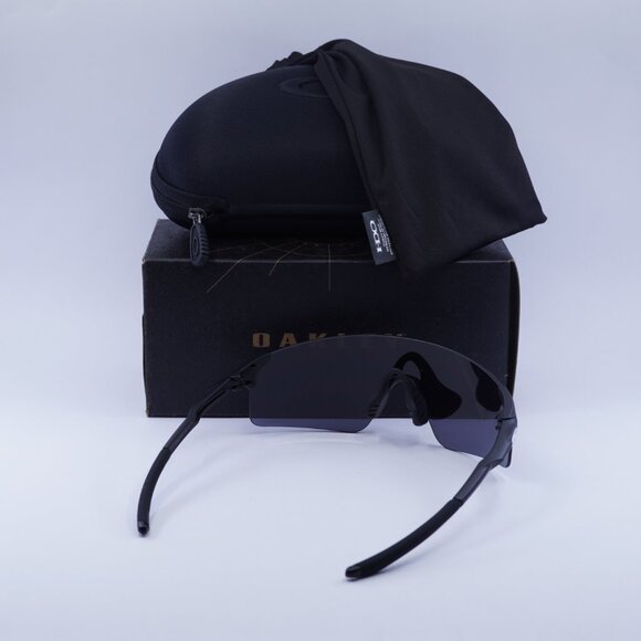 Oakley OO9454A 945401 Shield Sunglasses - Matte Black/Prizm Black - Picture 9 of 9